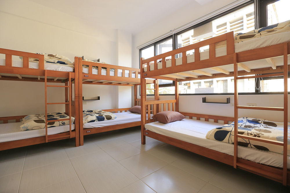 Backpacker 41 Hostel - Taichung Exterior photo
