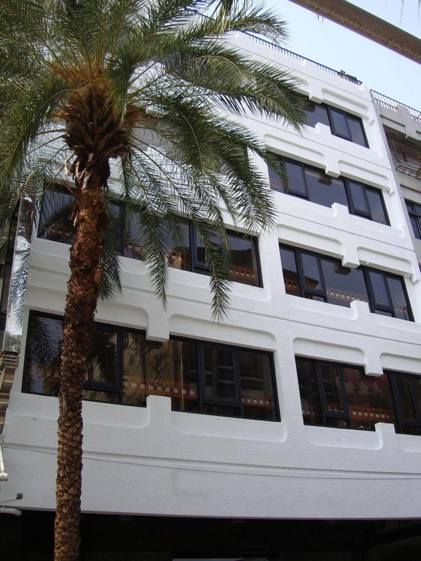 Backpacker 41 Hostel - Taichung Exterior photo